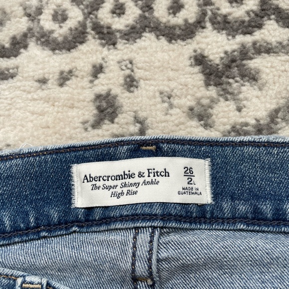 Abercrombie High Rise Super Skinny Jeans - Picture 14 of 16
